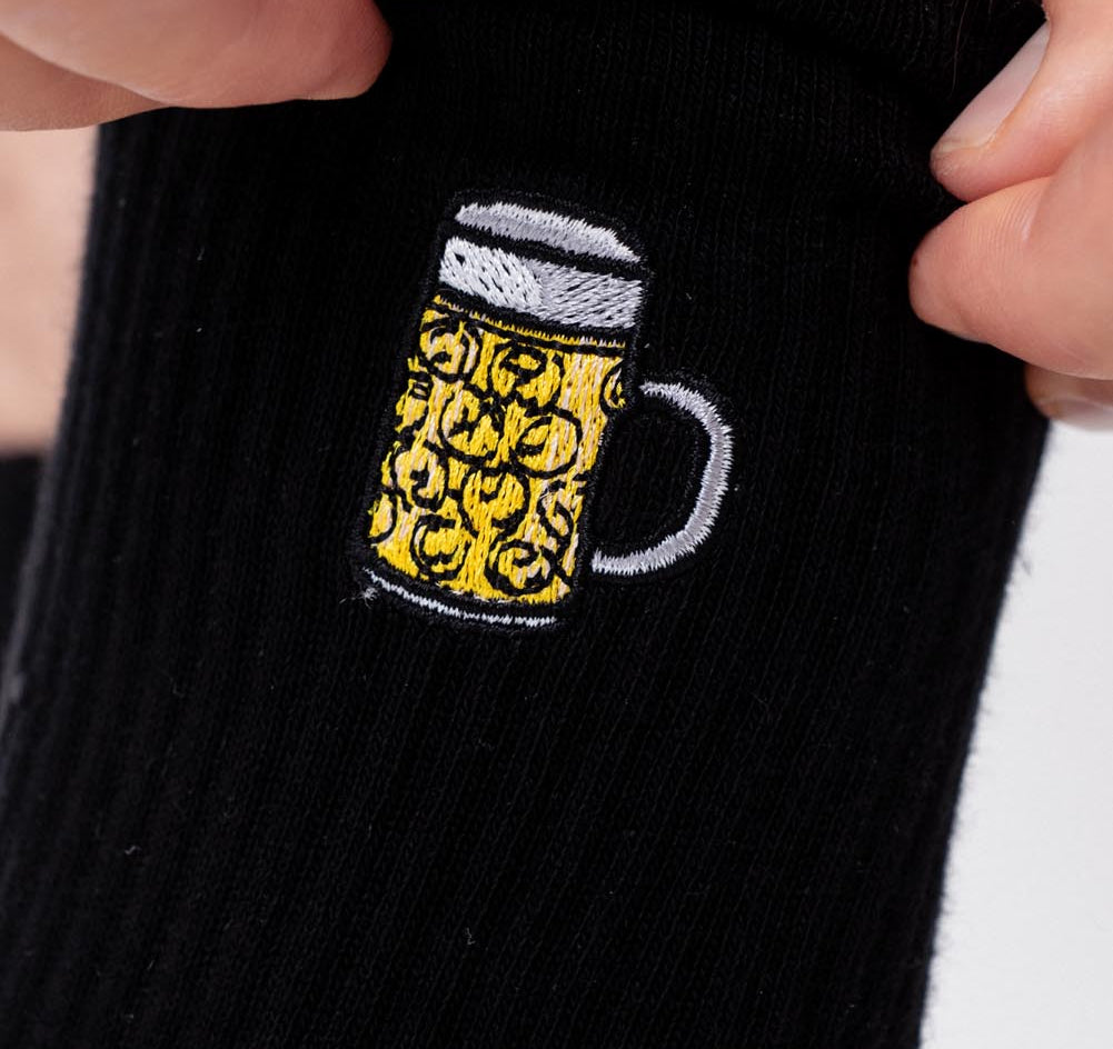 Maßkrug | Calzini in cotone biologico ricamati