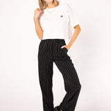 Flat White | Besticktes Bio Baumwoll Cropped T-Shirt