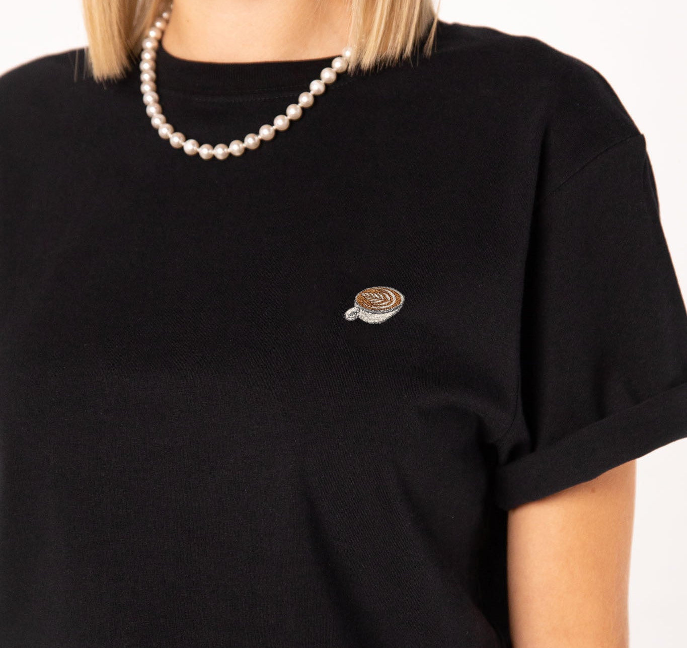 Flat White | Besticktes Bio Baumwoll Frauen T-Shirt