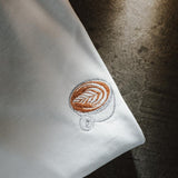 Flat White | Besticktes Bio Baumwoll Unisex T-Shirt