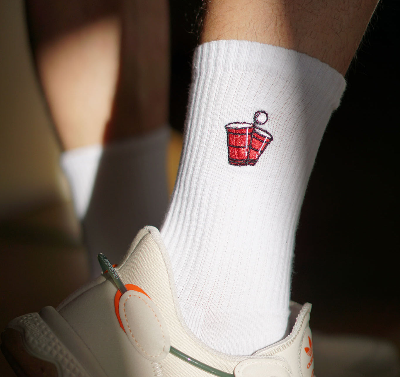 Beerpong | Calzino in cotone organico ricamato