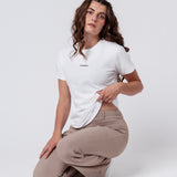 Maximum Rizz | Maglietta ricamata da donna in cotone biologico