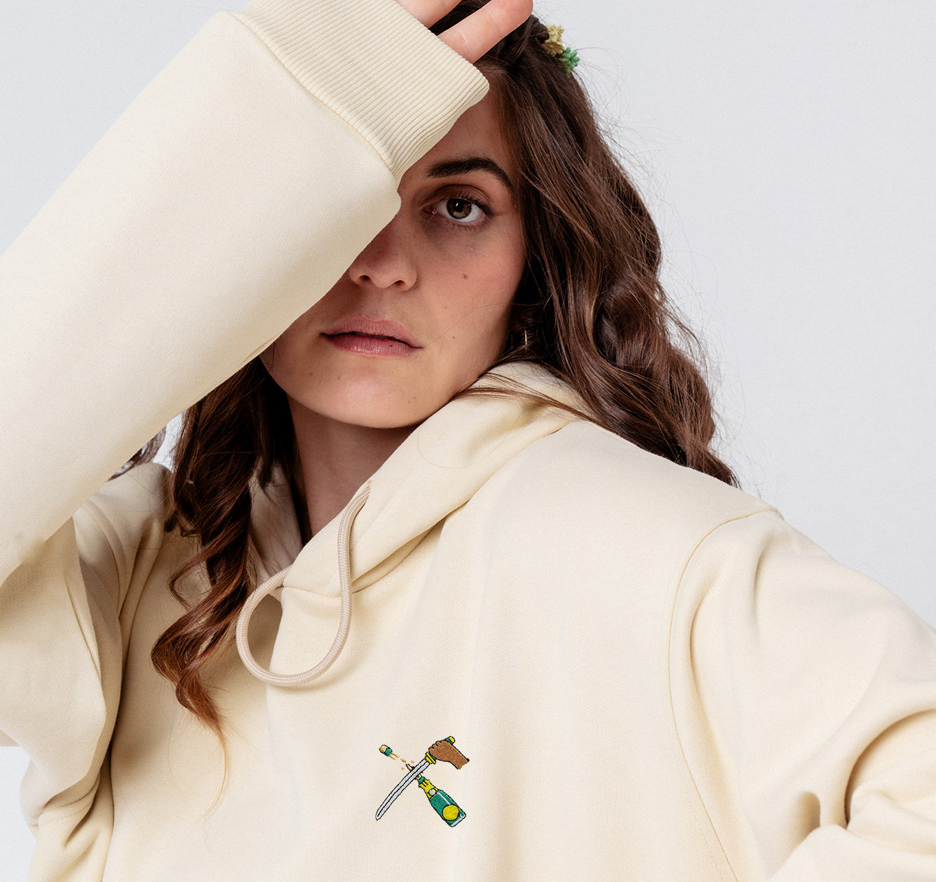 Felpa con cappuccio da donna in cotone biologico ricamato Champagne Sabre