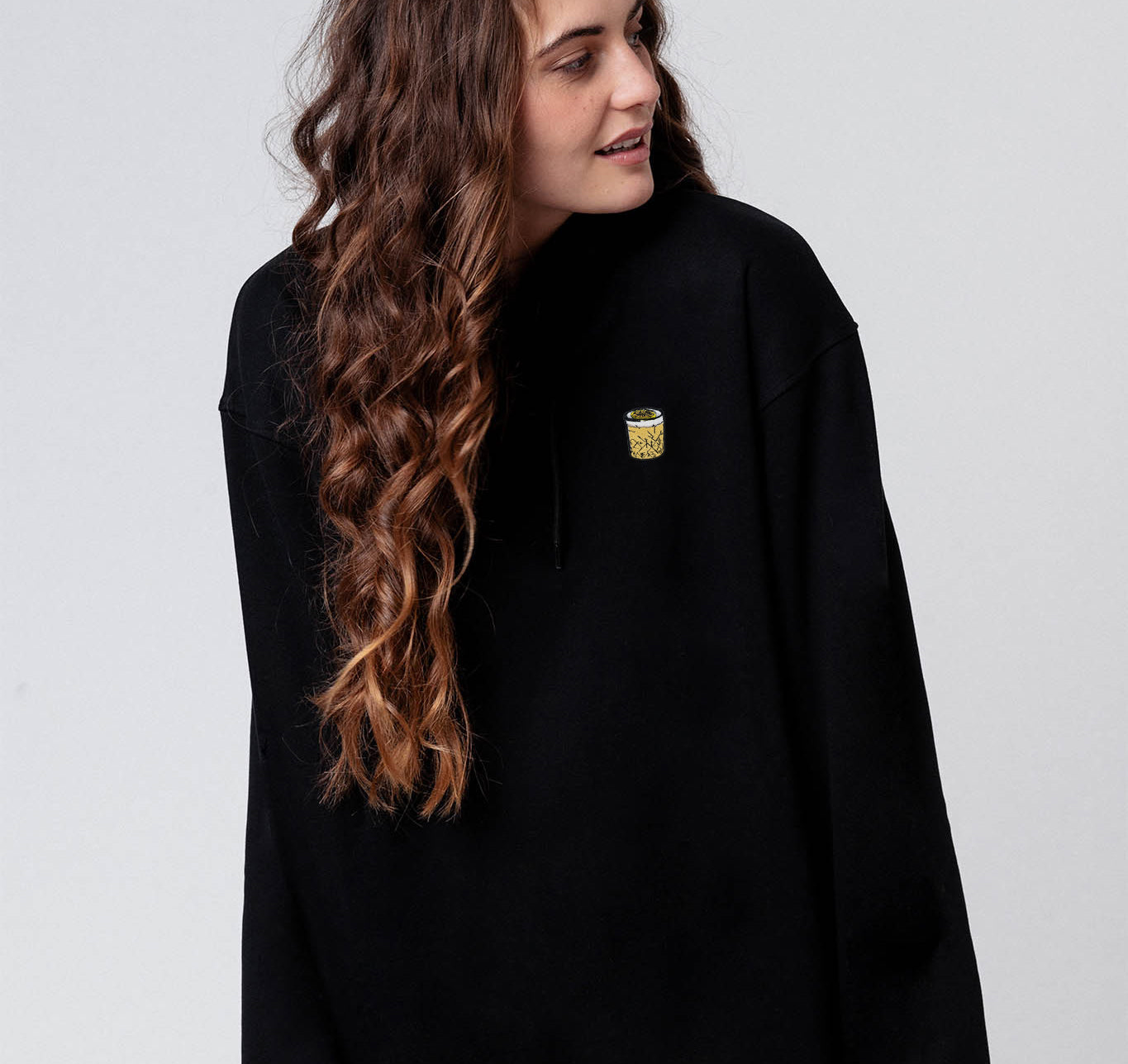 Felpa con cappuccio da donna in cotone organico ricamato Whisky Sour |