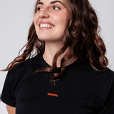 Spritz Signature | Maglietta da donna in cotone biologico ricamata