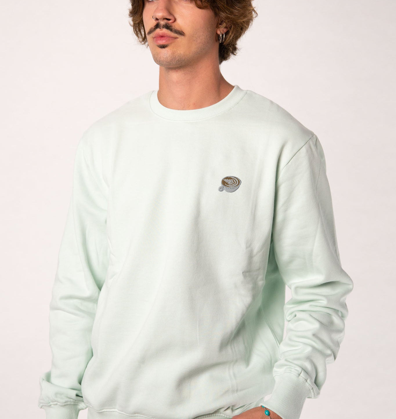 Flat White | Bestickter Bio-Baumwoll Unisex Pullover