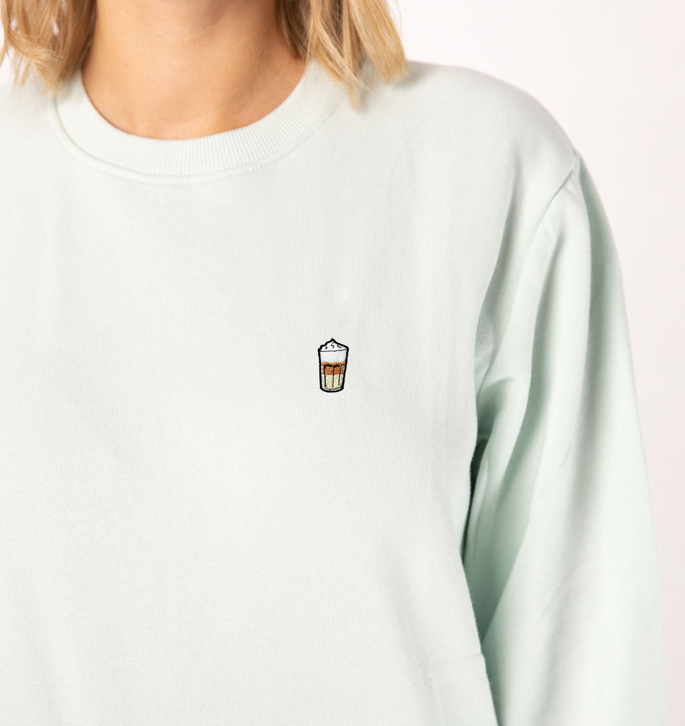 Latte Macchiato | Bestickter Bio-Baumwoll Frauen Pullover