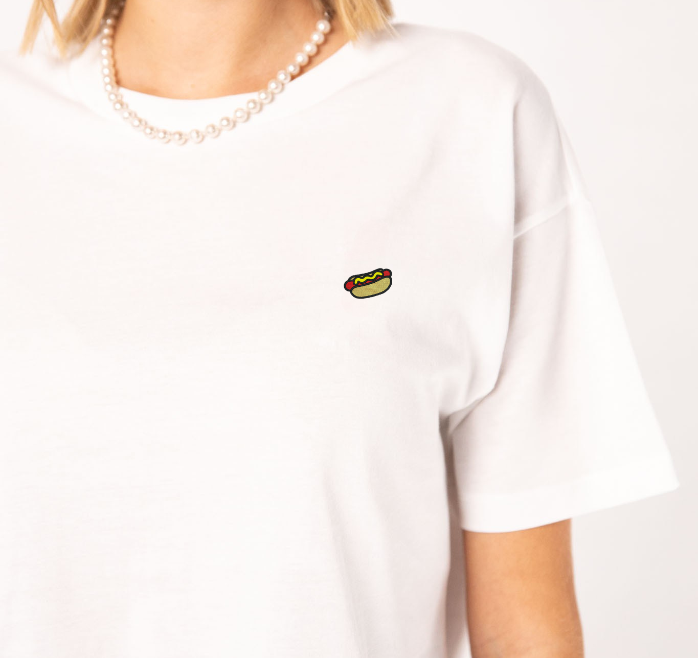 Hot Dog | Besticktes Bio Baumwoll Cropped T-Shirt